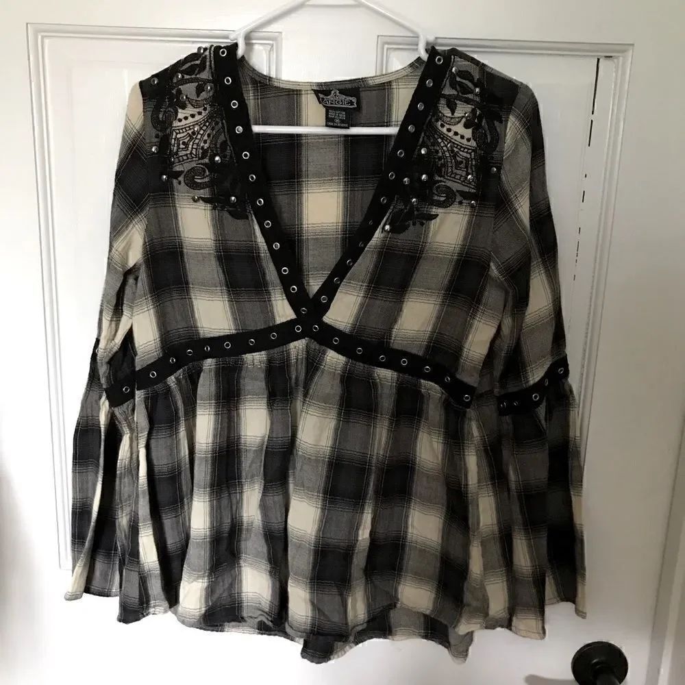 ANGIE Buffalo Checked Peasant Blouse Smock Tops